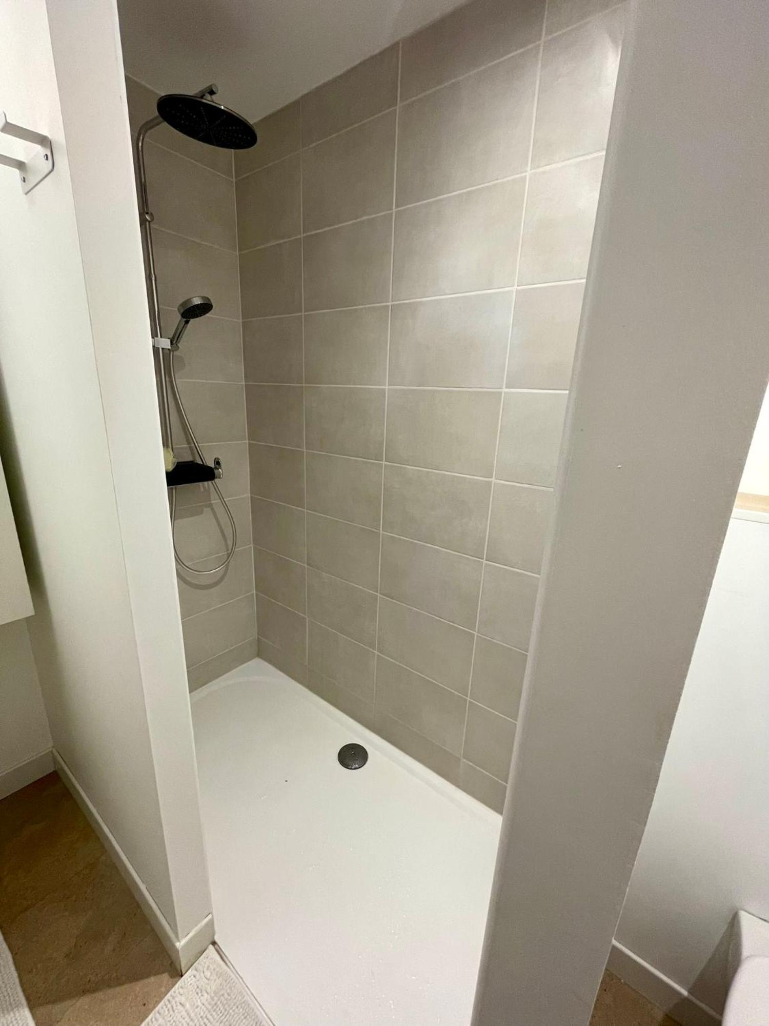 Appartement A La Campagne LʼIsle-sur-la-Sorgue Eksteriør billede