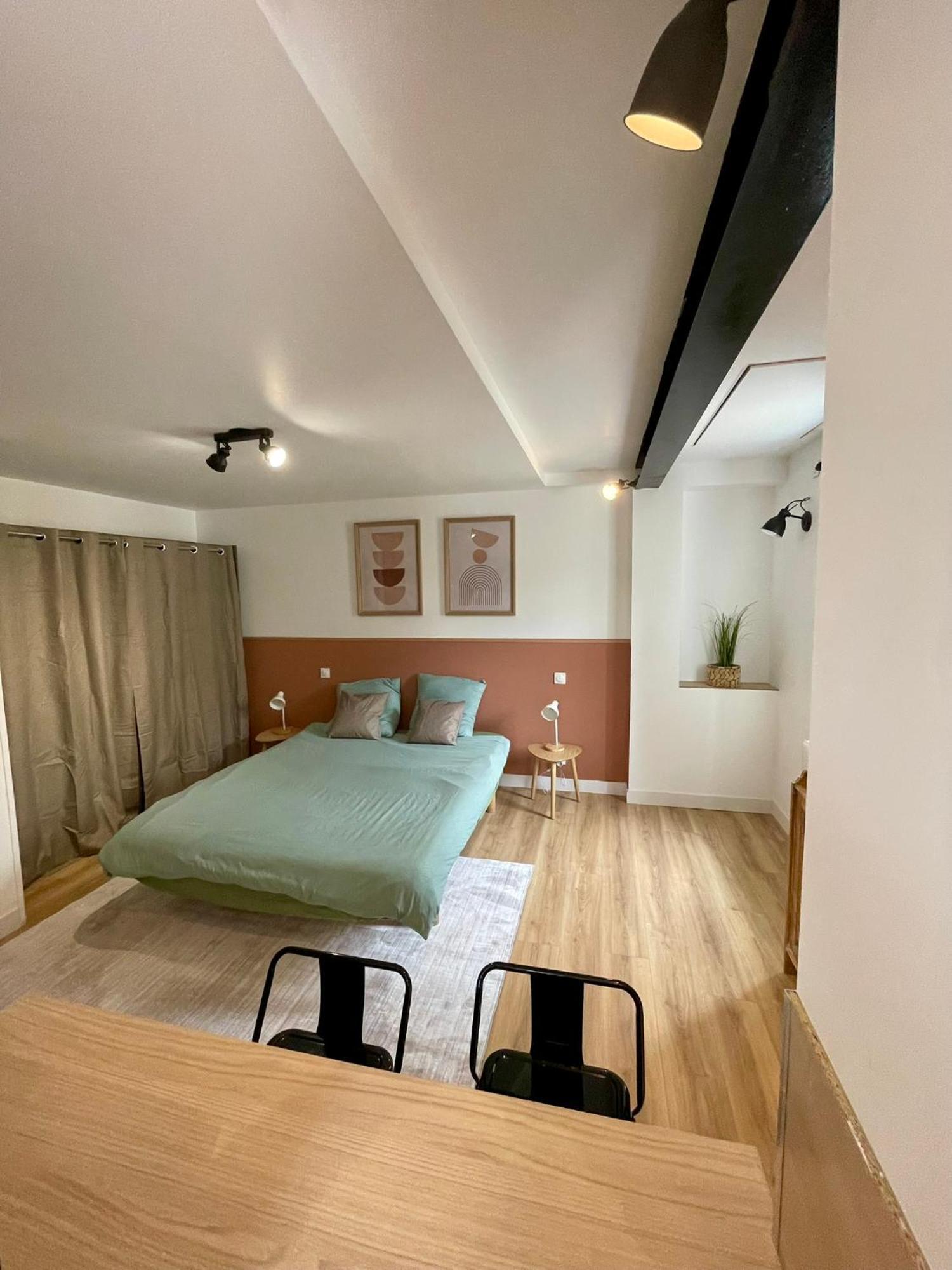 Appartement A La Campagne LʼIsle-sur-la-Sorgue Eksteriør billede